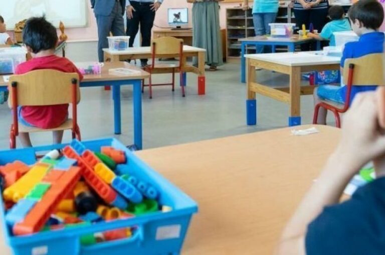 Η Βουλή ενέκρινε παράταση φοίτησης σε ειδικά σχολεία μέχρι τα 22 έτη