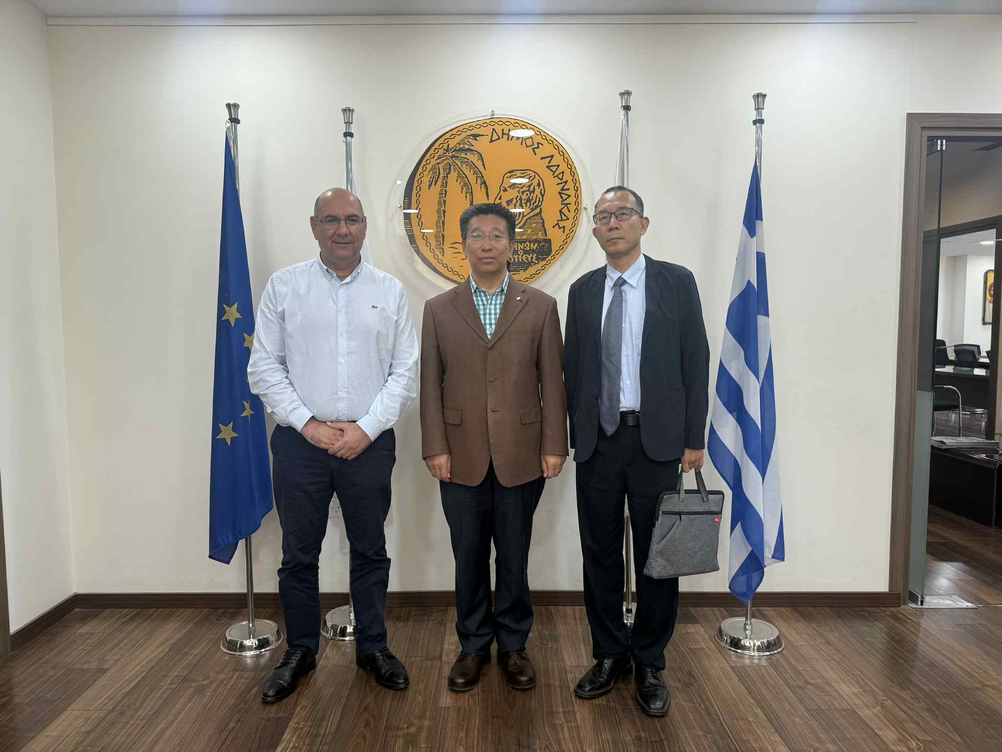 Συνάντηση Δημάρχου Λάρνακας με τον Πρέσβη της Λαϊκής Δημοκρατίας της Κίνας