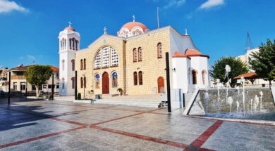 πλατεια-αποστολου-λουκα