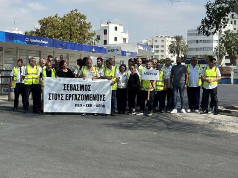 Συνεχίζεται η απεργία στα λεωφορεία Λάρνακας με πορεία προς Υπ.Εργασίας
