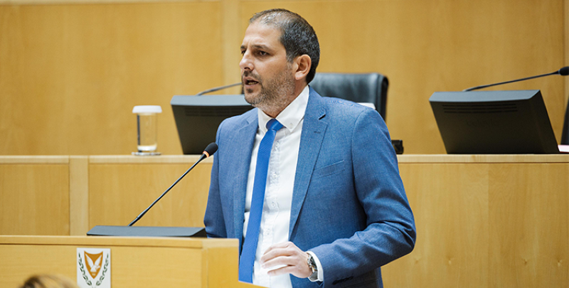 Αλαμπρίτης: Τα σχολεία της πόλης και επαρχίας Λάρνακας σε όλες τις βαθμίδες αντιμετωπίζουν σοβαρά προβλήματα υ
