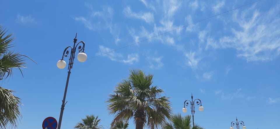 Αίθριος αναμένεται να είναι σήμερα ο καιρός, αλλά το απόγευμα θα παρατηρούνται τοπικά αυξημένες νεφώσεις. Αίθριος αναμένεται να είναι σήμερα ο καιρός, αλλά το απόγευμα θα παρατηρούνται τοπικά αυξημένες νεφώσεις.