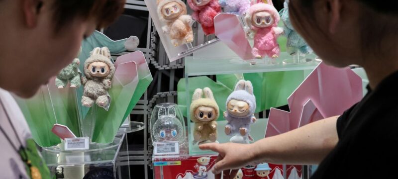 2025-06-13T102355Z_1325332762_RC2F1FA90AO7_RTRMADP_5_POPMART-CHINA-1024×683