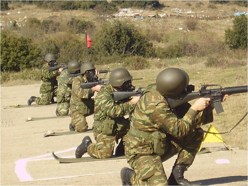 Άσκηση του στρατού στο πεδίο βολής του Καλού Χωριού Λάρνακας