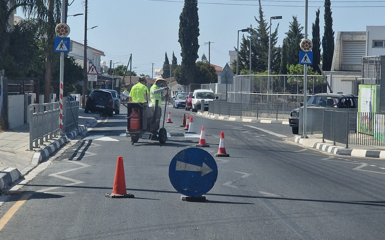 Συντήρηση και επαναχρωματισμό των διαβάσεων πεζών στο Δημοτικό Διαμέρισμα Βορόκληνης
