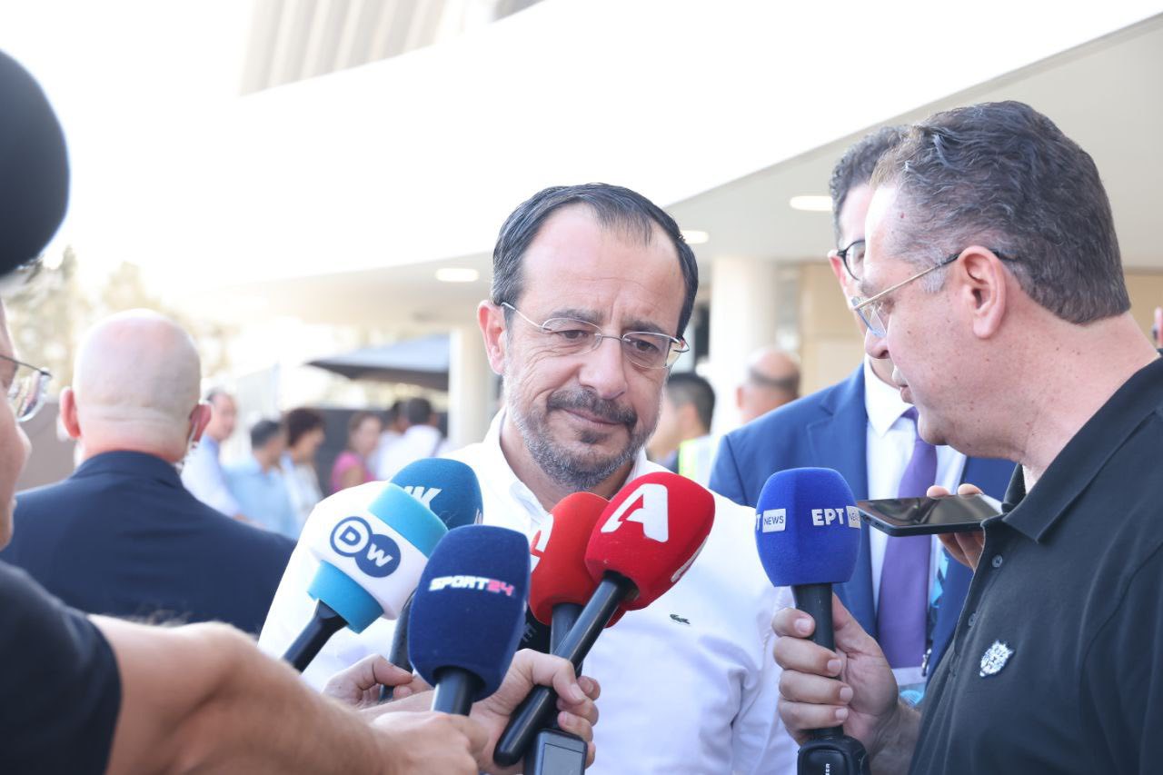 «Παράνομη πειρατική ενέργεια»: Συνεχίζονται οι ενέργειες, είπε ο ΠτΔ, για απελευθέρωση των 5 Ε/κ