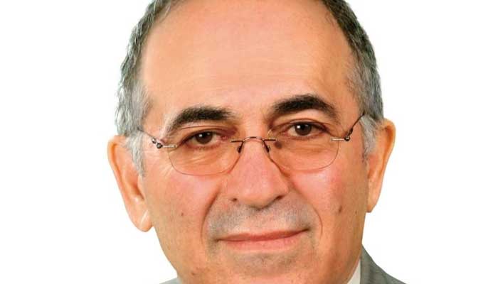 Σάββας Ηλιοφώτου: “Η ΕΔΕΚ μετέτρεψε σε γλάστρα τον Αποστόλου! Μην μας παιρνάτε για χάννους”
