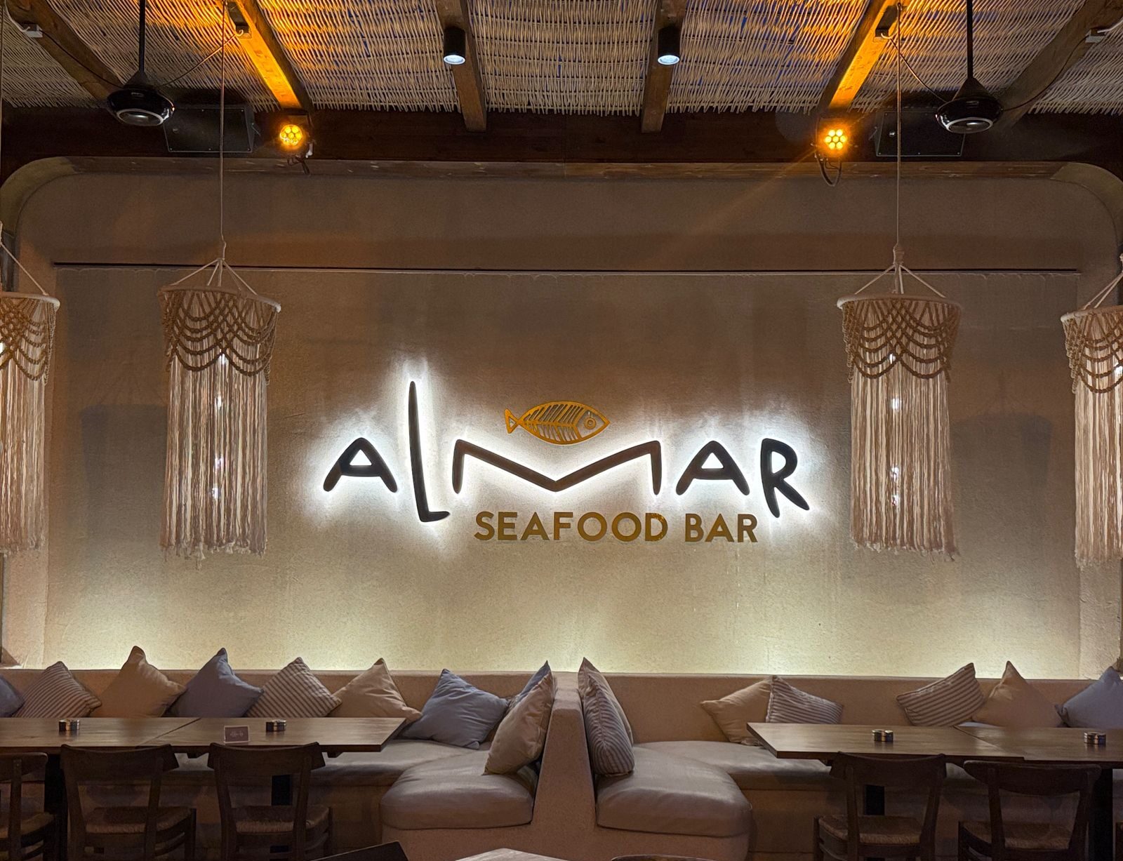 Almar Seafood Bar – Δείτε την εντυπωσιακή αλλάγή του εξωτερικού χώρου Almar Seafood Bar – Δείτε την εντυπωσιακή αλλάγή του εξωτερικού χώρου