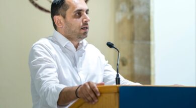 andreas-apostolou-pote-mou-den-kinigisa-tis-karekles