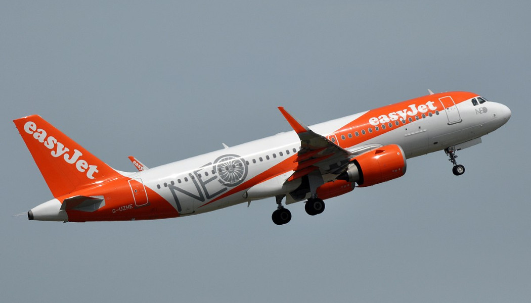 Χαμός σε πτήση της Easyjet: Επιβάτης προσπάθησε να εισέλθει στο πιλοτήριο