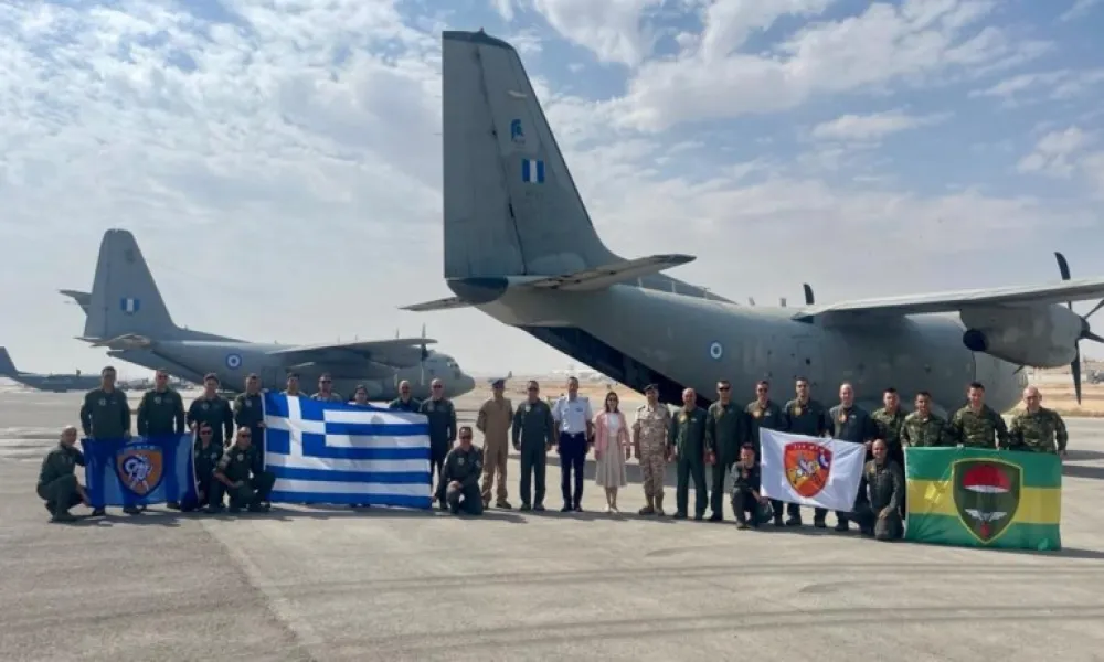 Γάζα: Ελληνικά αεροσκάφη έριξαν 8,5 τόνους τροφίμων – Μήνυμα Μητσοτάκη για τερματισμό των εχθροπραξιών