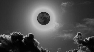 mayro_feggari_1_radiolasithi.gr_