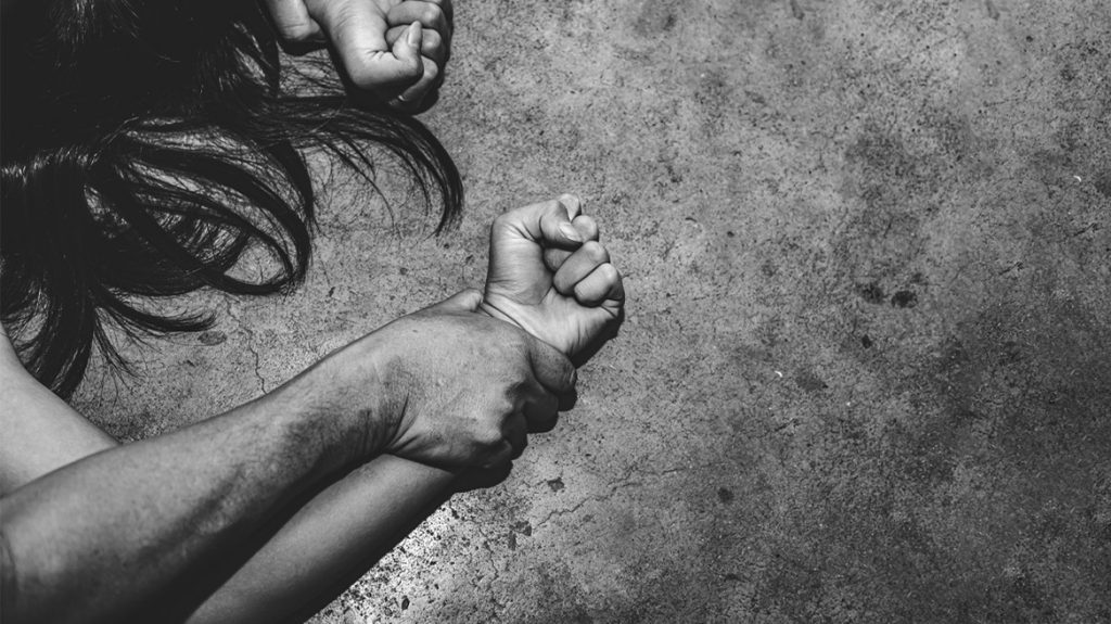 Απήγαγαν 48χρονη, την κρατούσαν στην Πάφο και την εξέδιδαν, δύο συλλήψεις κι ένας καταζητούμενος