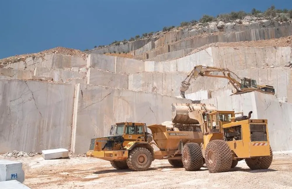 Κατέρχονται σε απεργία στα λατομεία Ξυλοφάγου, τι ζητούν