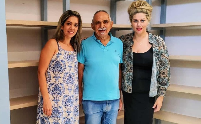 Το ευχαριστώ της Δημοτικής Βιβλιοθήκης Λάρνακας στο Ίδρυμα Χριστίνα Αποστόλου