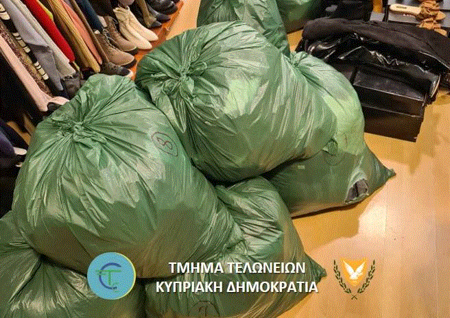 Κατασχέθηκαν 2.697 προϊόντα απομιμήσεις στην Αγία Νάπα Κατασχέθηκαν 2.697 προϊόντα απομιμήσεις στην Αγία Νάπα