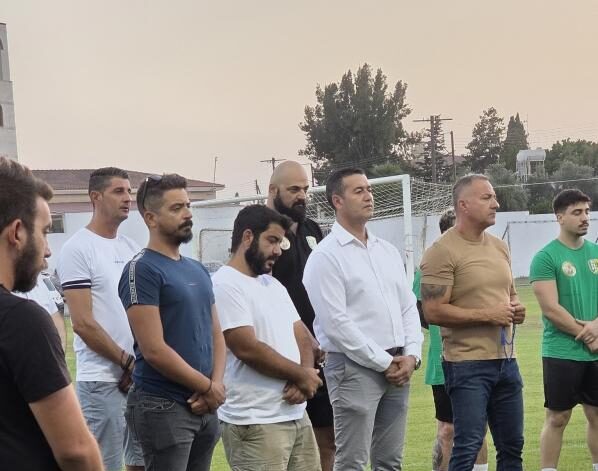 ΕΝΩΣΗ ΝΕΩΝ ΑΓΙΟΥ ΛΑΖΑΡΟΥ: Πρώτη προπόνηση και Αγιασμός της νέας ομάδας στη Λάρνακα ΕΝΩΣΗ ΝΕΩΝ ΑΓΙΟΥ ΛΑΖΑΡΟΥ: Πρώτη προπόνηση και Αγιασμός της νέας ομάδας στη Λάρνακα