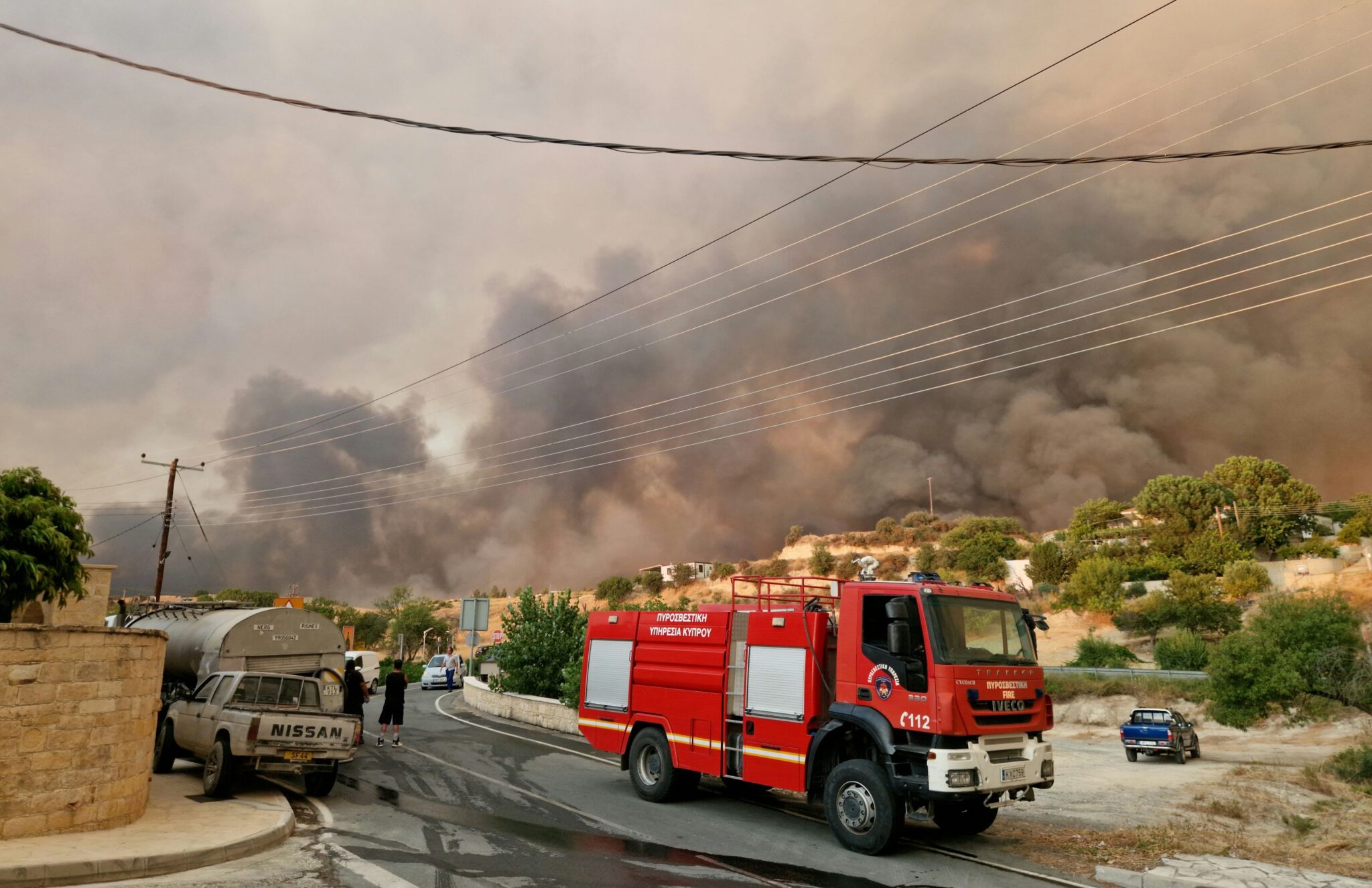 Φονική πυρκαγιά: Ικανοποιημένο το Προεδρικό με τους Αμερικανούς, ποιος τελικά ήταν ο συντονιστής; Φονική πυρκαγιά: Ικανοποιημένο το Προεδρικό με τους Αμερικανούς, ποιος τελικά ήταν ο συντονιστής;