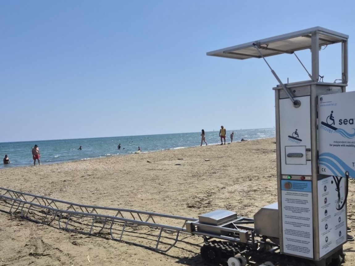 Ο Δήμος Λάρνακας εγκατέστησε πρόγραμμα iSEATRAC Mover στην παραλία Καστέλα (φώτο)