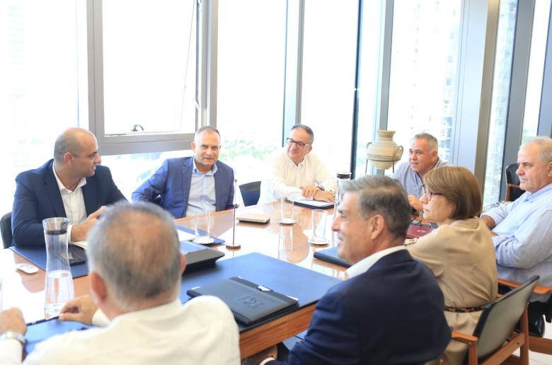 Οι τέσσερις παράμετροι για την ΑΤΑ: Το πλάνο Παναγιώτου και το «μπαλάκι» στους κοινωνικούς εταίρους