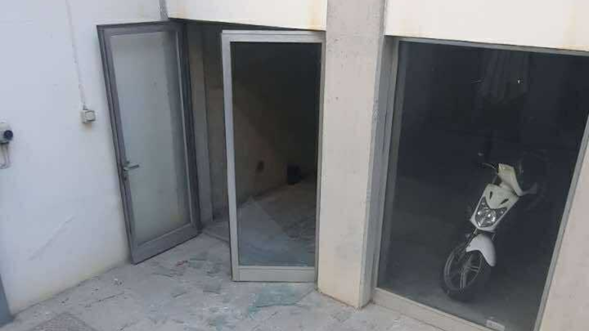 Διάρρηξη κάτω από τη «μύτη» της Αστυνομίας: Άνοιξαν ταχυδρομείο δίπλα από αστυνομικό σταθμό (φώτο)