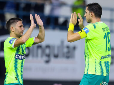 milisevits-souarez-aek