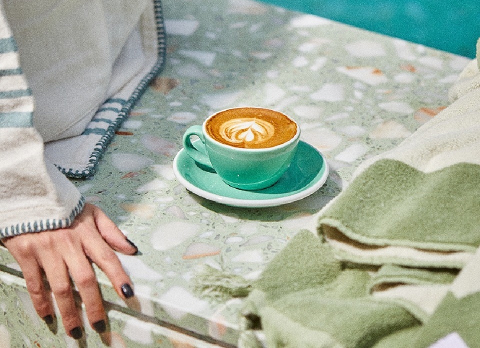 Τα Σαββατοκύριακα πάμε για brunch σε ένα μοντέρνο ξενοδοχείο στο χωριό