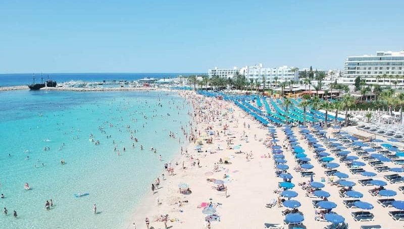 Επιμήκυνση τουριστικής περιόδου μέχρι τέλη Νοεμβρίου – Ο καλύτερος Αύγουστος των τελευταίων χρόνων σε ελ. Αμμόχωστο