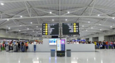 αεροδρομιο λαρνακας