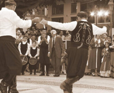 παραδοσιακοι χοροι