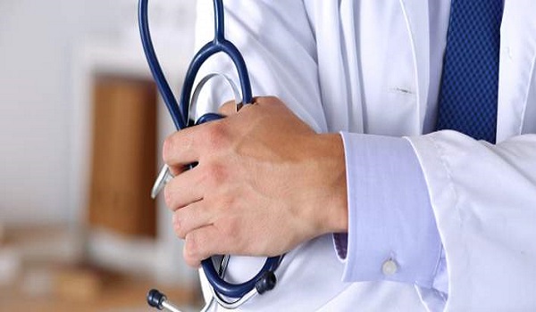 Βροχή τα παράπονα ασθενών για ιατρική αμέλεια, παραμέληση και συμπεριφορά – Τι κατέγραψε το Παρατηρητήριο