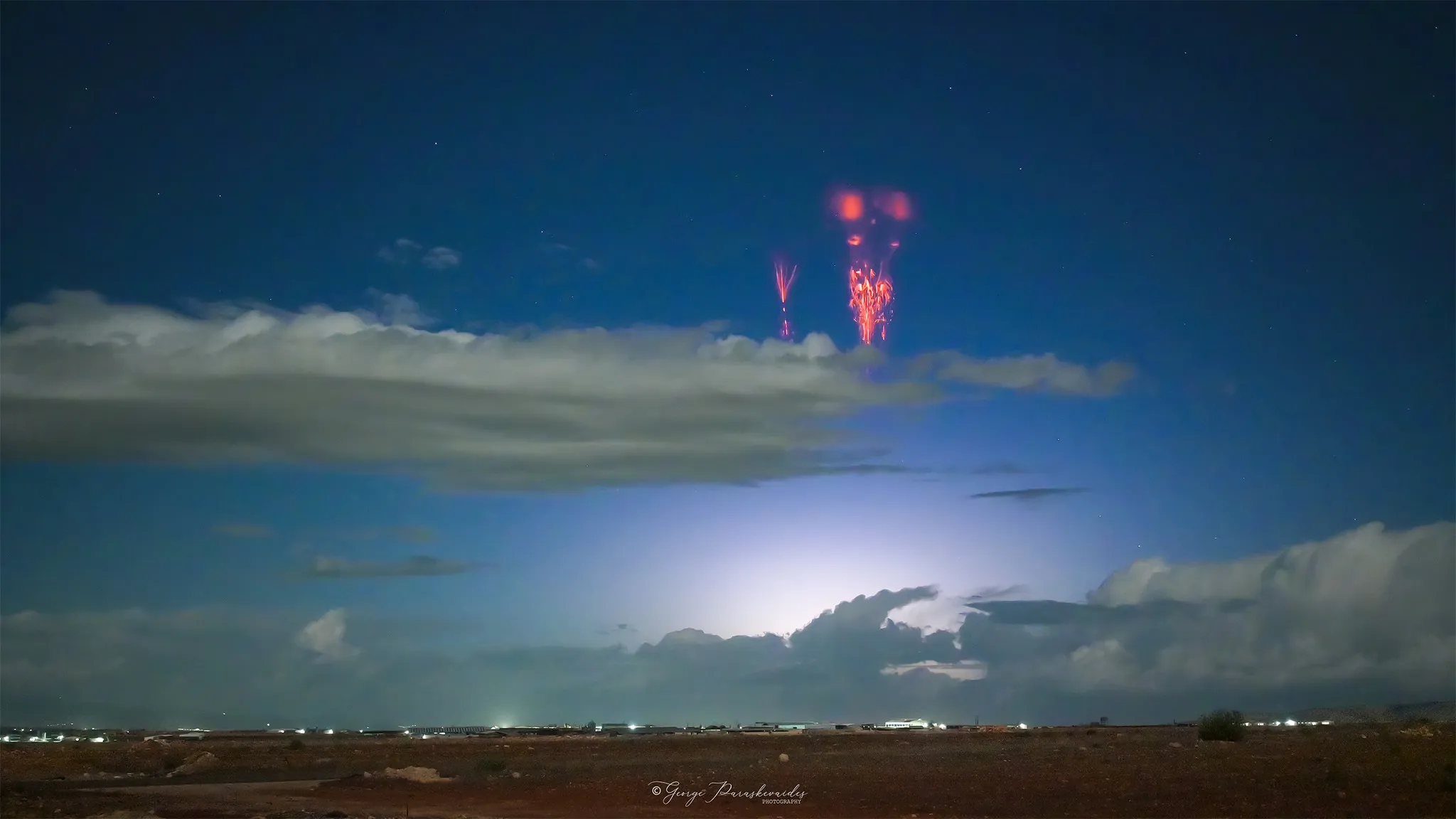 Εμφανίστηκαν Red Sprites στον ουρανό της Κύπρου – Η εξήγηση του φαινομένου (φώτο) Εμφανίστηκαν Red Sprites στον ουρανό της Κύπρου – Η εξήγηση του φαινομένου (φώτο)