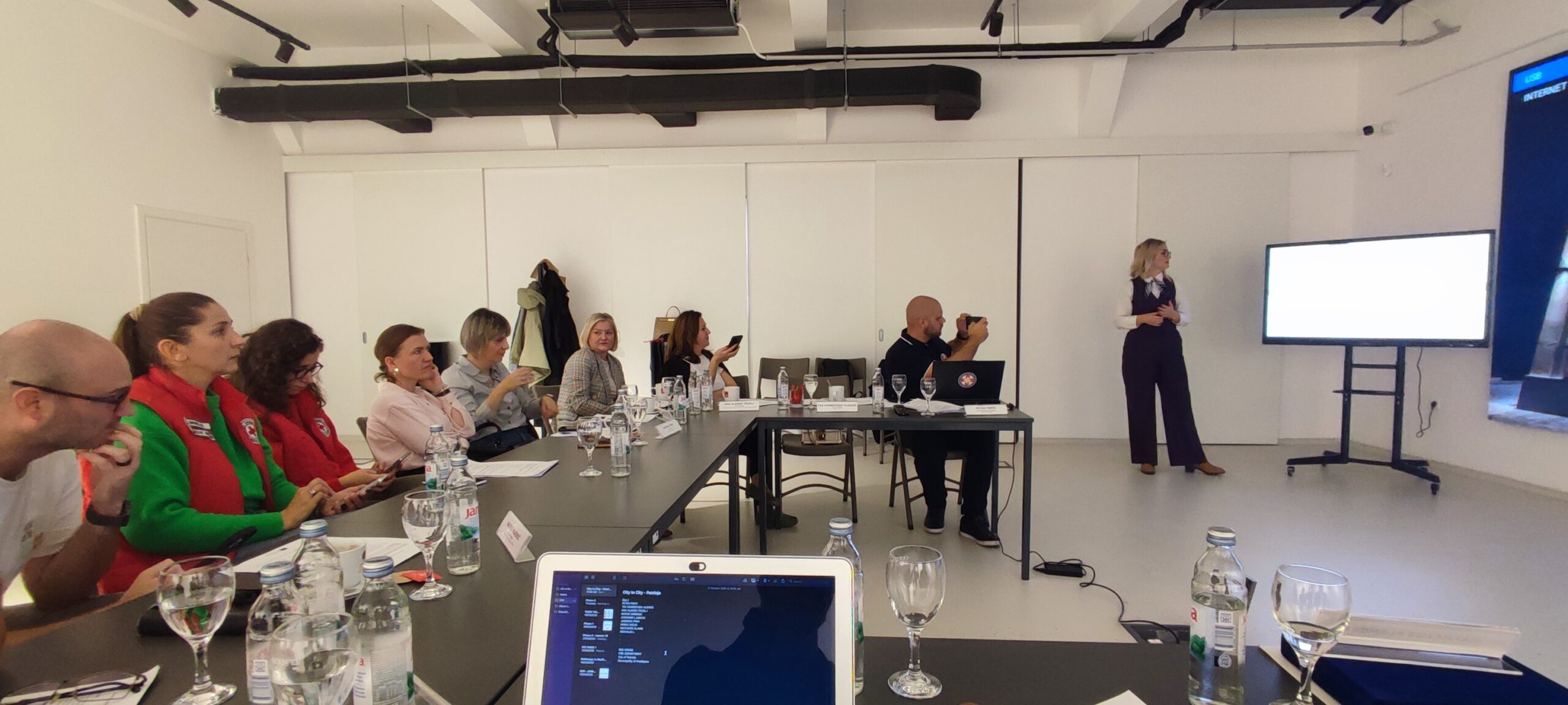 Μέλη του Δήμου Αραδίππου στην πόλη Πέτρινια της Κροατίας, στο πλαίσιο του προγράμματος City to City (φώτο)