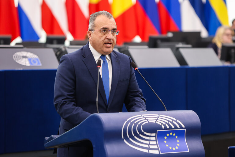 Με το εντυπωσιακό ποσοστό 81% εγκρίθηκε από την Ολομέλεια του ΕΚ η έκθεση του Μιχάλη Χατζηπαντέλα Με το εντυπωσιακό ποσοστό 81% εγκρίθηκε από την Ολομέλεια του ΕΚ η έκθεση του Μιχάλη Χατζηπαντέλα