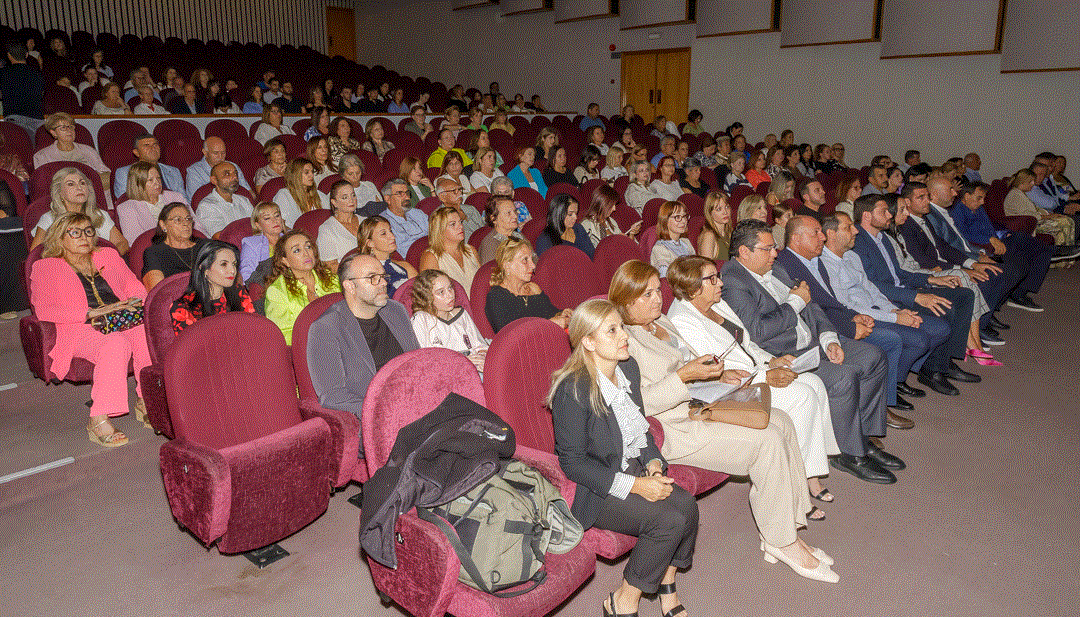 Λάρνακα: Μαγική βραδιά για την εκδήλωση «50+1 Χρόνια Γυναίκες της Αμμοχώστου» (φώτο) Λάρνακα: Μαγική βραδιά για την εκδήλωση «50+1 Χρόνια Γυναίκες της Αμμοχώστου» (φώτο)