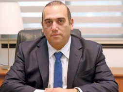 giannis_karousos_apokaliptei_apeiles_kata_tis_zois_tou-thumb