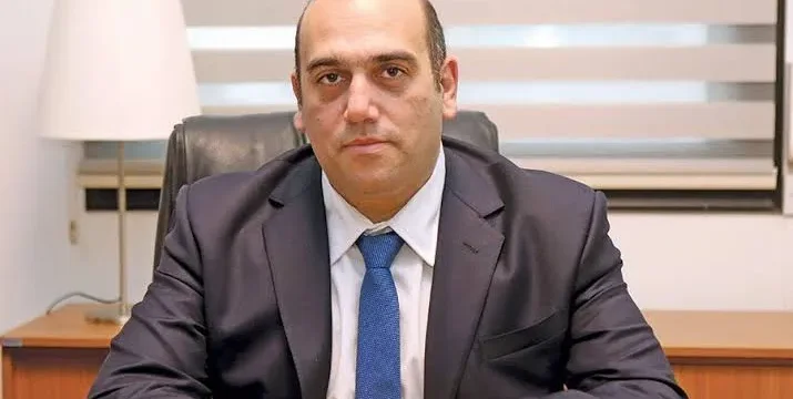 giannis_karousos_apokaliptei_apeiles_kata_tis_zois_tou-thumb