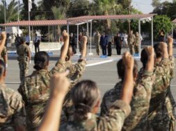 gynaikes-stratos-ethelontiki-katataksi-e1743772252666-768×432