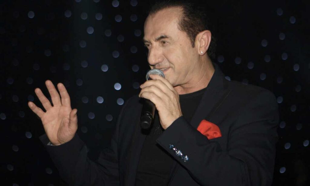 Ο ένας και μοναδικός Λευτέρης Πανταζής έρχεται στη Λάρνακα