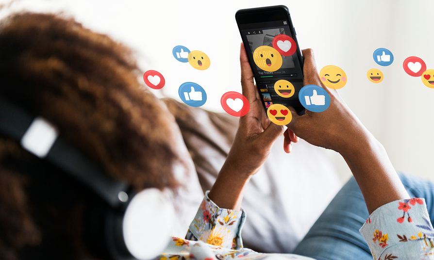 Μπλοκάρουν τα social media σε ανηλίκους κάτω των 16 ετών