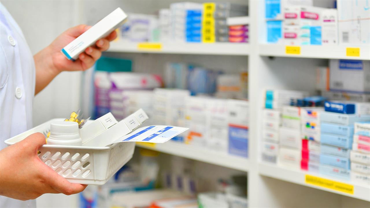 Στα φαρμακεία των ελεύθερων περιοχών για να βρουν φάρμακα οι Τουρκοκύπριοι
