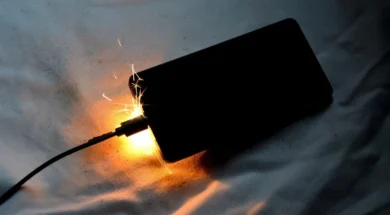 yiisonger_power_bank_fire-thumb