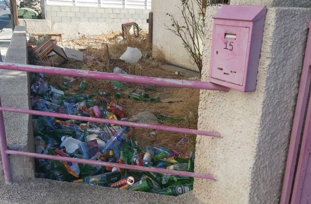 Η παλιά κατοικία στο τέρμα της οδού Μάρκου Δράκου στη Λάρνακα  (φώτο)