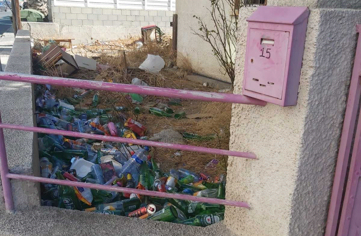 Η παλιά κατοικία στο τέρμα της οδού Μάρκου Δράκου στη Λάρνακα (φώτο)