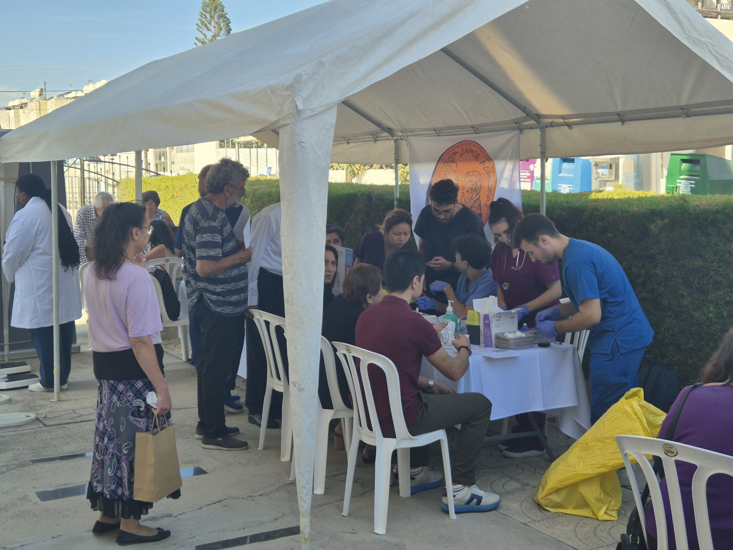 Συνεχίζεται η διενέργεια δωρεάν ιατρικών εξετάσεων σε κατοίκους των συνοικισμών Καμάρες, Μακάριος Γ και Ζήνων