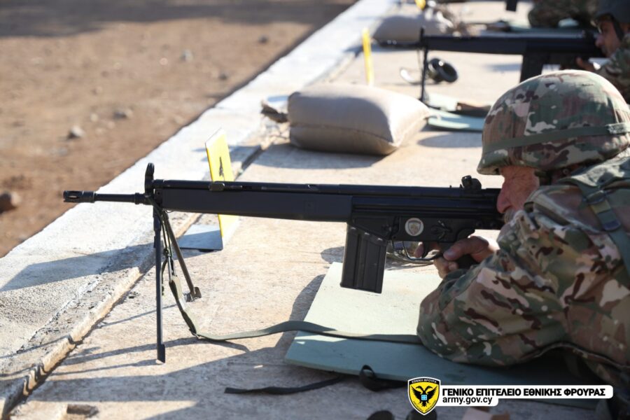 Ξέσπασε πυρκαγιά κατά τη διάρκεια βολής της Εθνική Φρουρά στη Λάρνακα