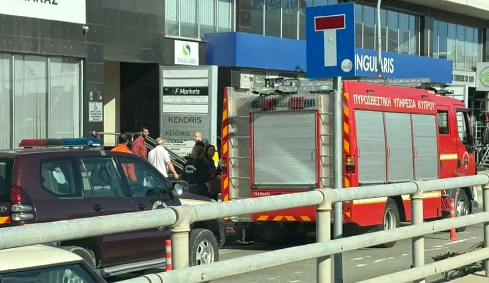 Αναθυμιάσεις στο Τμήμα Φορολογίας Λάρνακας – Εκκενώθηκαν γραφεία (βίντεο – φώτο)