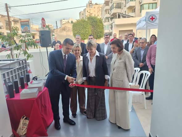 Εγκαινιάστηκε από τον Υπουργό Υγείας το ανακαινισμένο κτίριο που στεγάζει τον Σύνδεσμο Ατόμων με Πολλαπλή Σκλήρυνση Λάρνακας (φώτο)