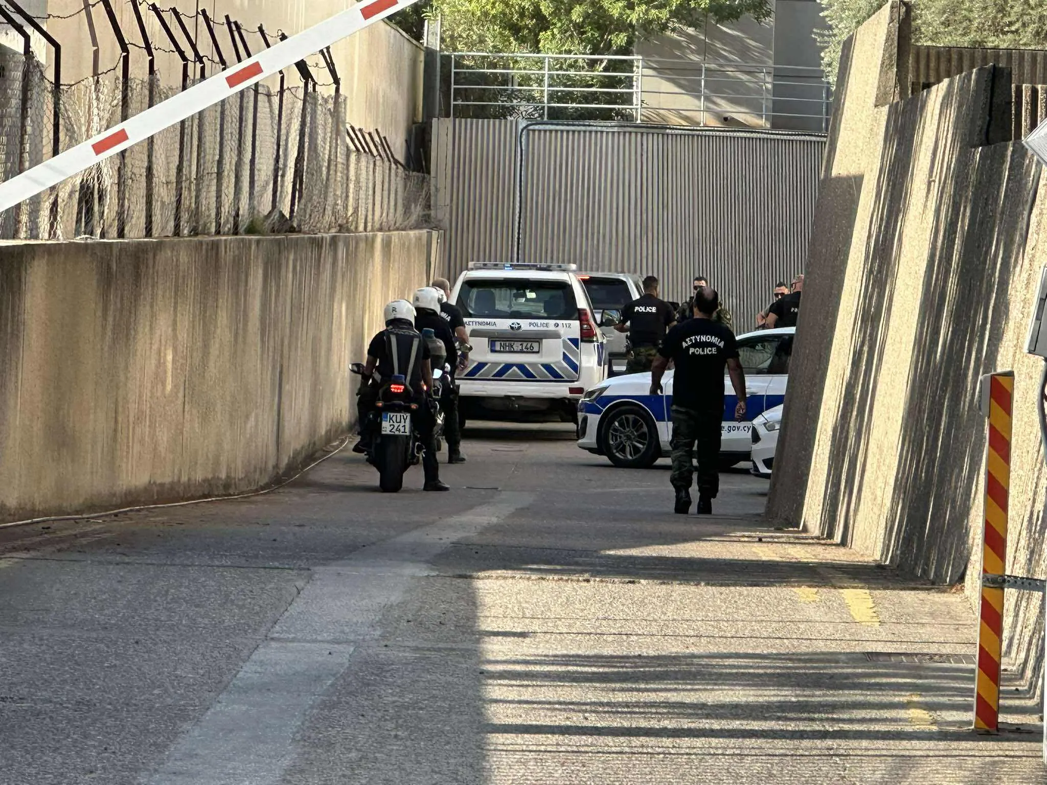 Υπό δρακόντεια μέτρα στο δικαστήριο οι δύο Γεωργιανοί για τον φόνο Δημοσθένους – Αρνούνται κάθε ανάμειξη