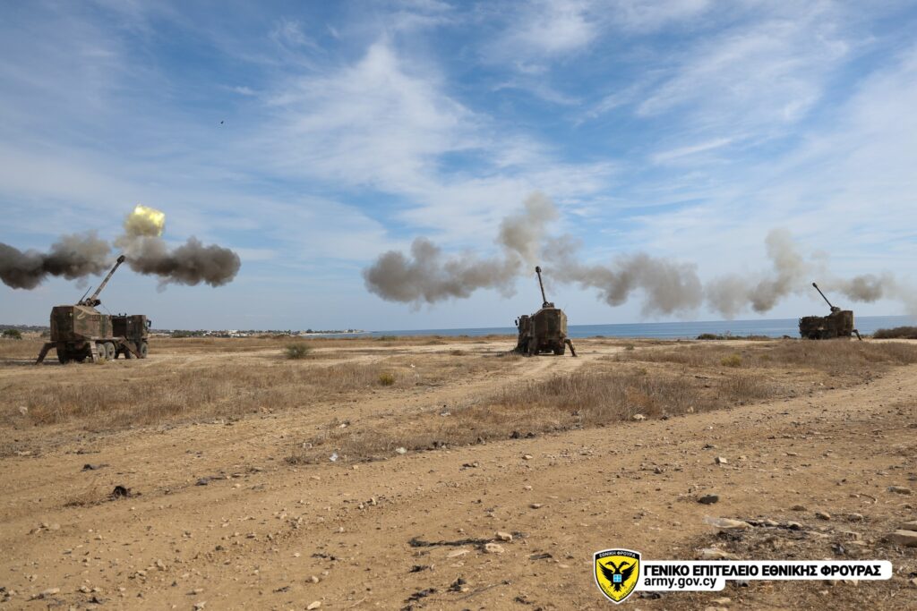 Δεύτερος κύκλος εκπαίδευσης των πυροβολητών της 2025 ΕΣΣΟ στο Πεδίο Βολής Κιτίου (φώτο)